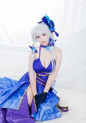 亚洲深夜在线_高清电影完整版