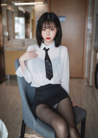欧美美女露点_HD电影在线看